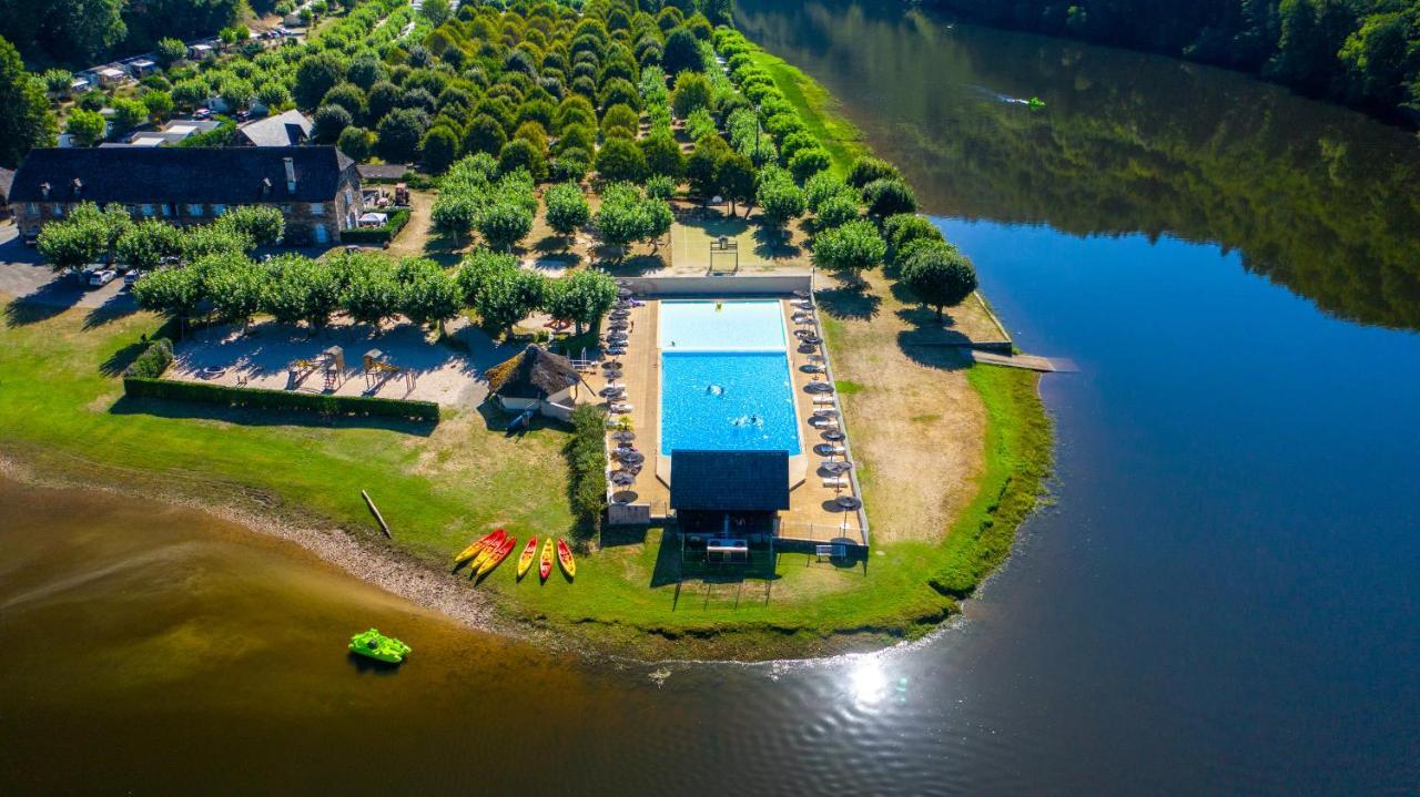 Camping Le Chateau Du Gibanel Saint-Martial-Entraygues Екстер'єр фото