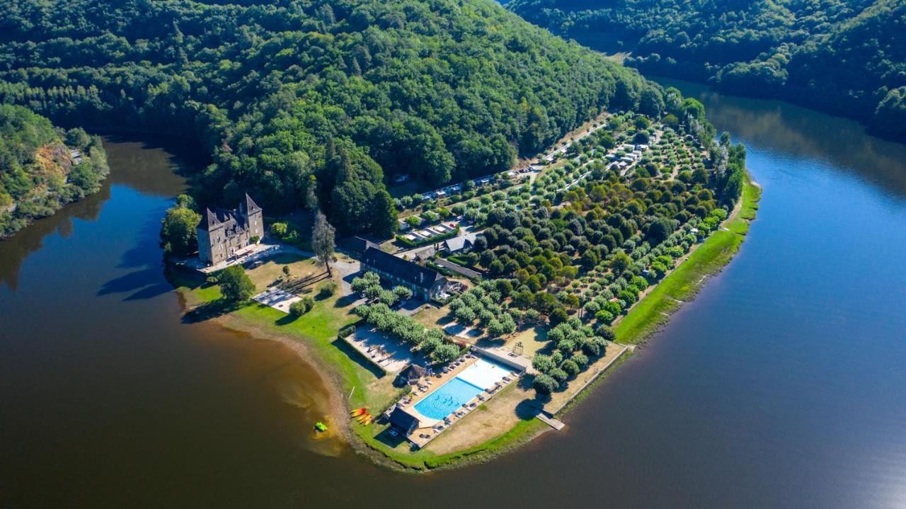 Camping Le Chateau Du Gibanel Saint-Martial-Entraygues Екстер'єр фото