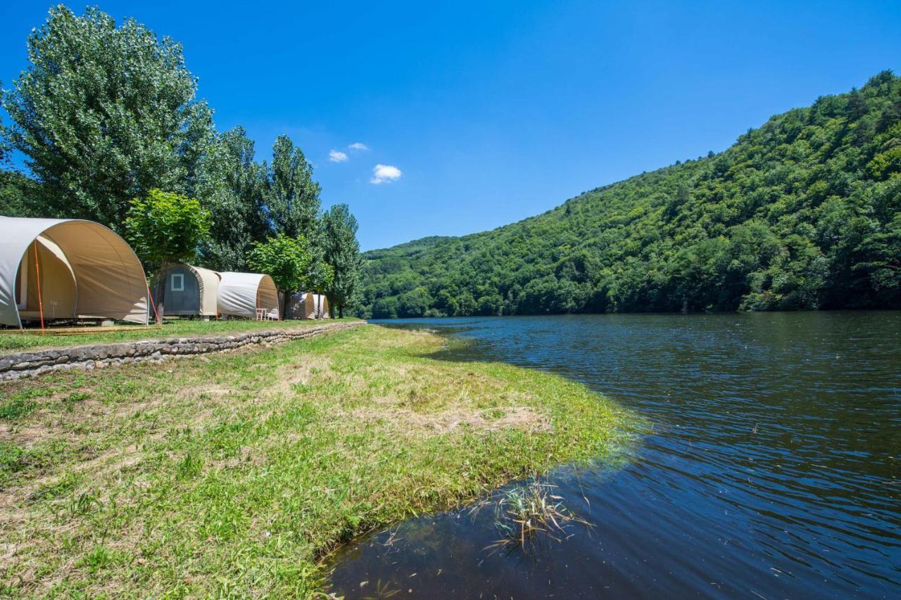 Camping Le Chateau Du Gibanel Saint-Martial-Entraygues Екстер'єр фото
