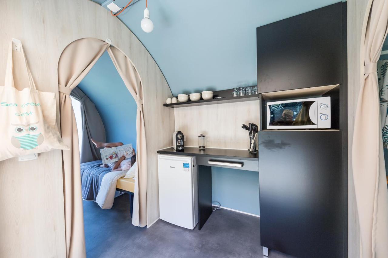 Camping Le Chateau Du Gibanel Saint-Martial-Entraygues Екстер'єр фото