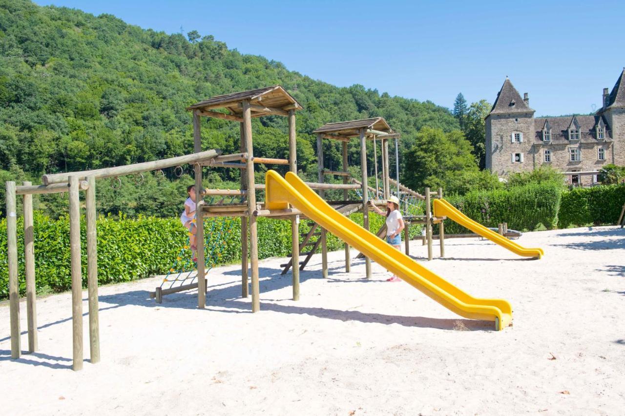 Camping Le Chateau Du Gibanel Saint-Martial-Entraygues Екстер'єр фото