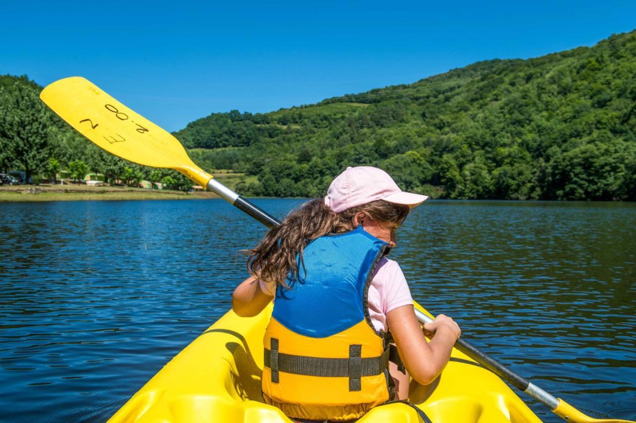 Camping Le Chateau Du Gibanel Saint-Martial-Entraygues Екстер'єр фото