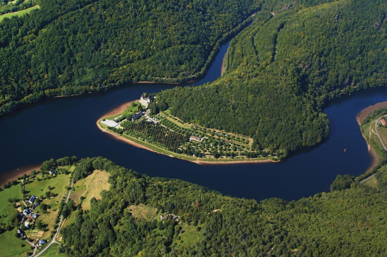 Camping Le Chateau Du Gibanel Saint-Martial-Entraygues Екстер'єр фото